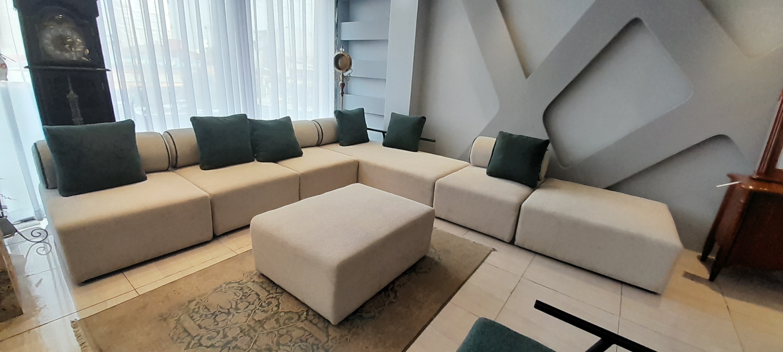 مبل ال پونته